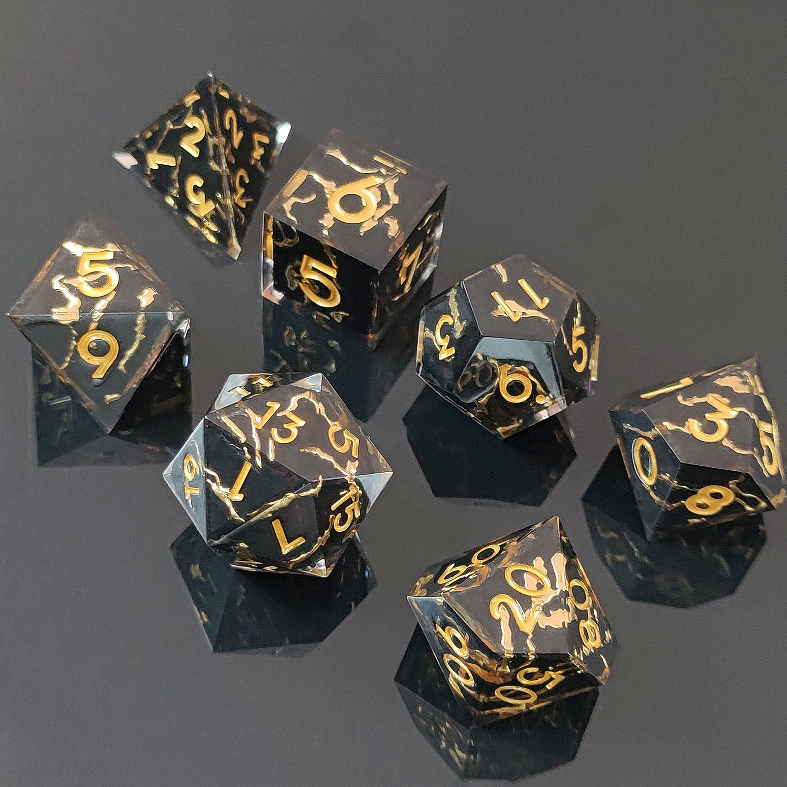 Handmade sharp edge dice dubbele layer golden cracks