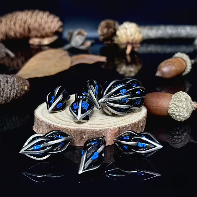 Hohles Schädel-Metallwürfelset