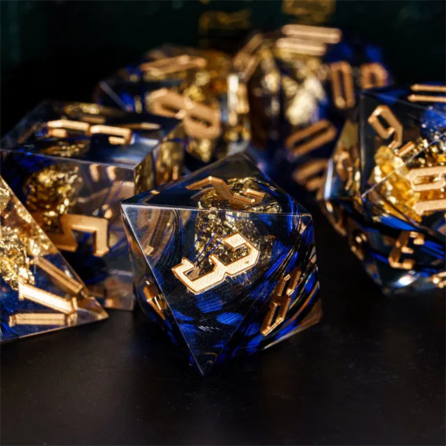 Handmade sharp edge Feather&Goldfoil DND Dice