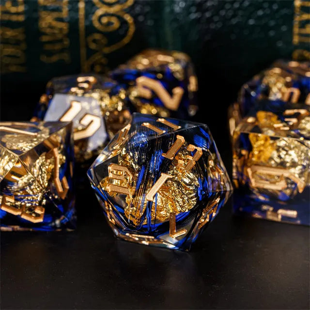Handmade sharp edge Feather&Goldfoil DND Dice