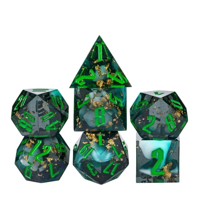 Scharfkantiger Würfel Grün