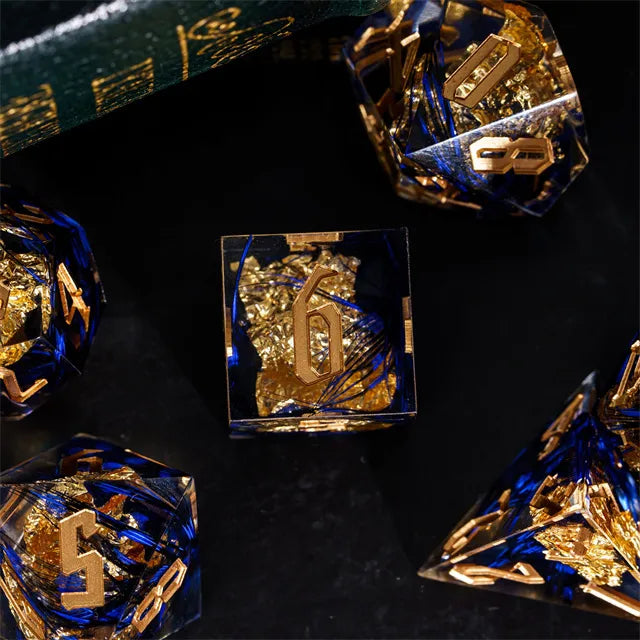 Handmade sharp edge Feather&Goldfoil DND Dice