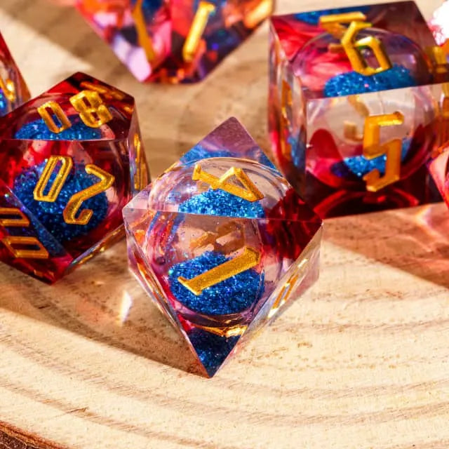 Liquid core Sharp edge dice