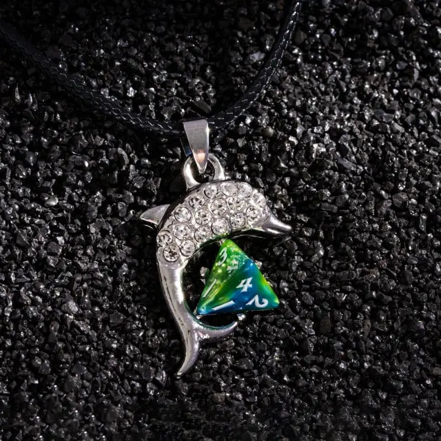 Halskette Mini Würfel D4 Delphin