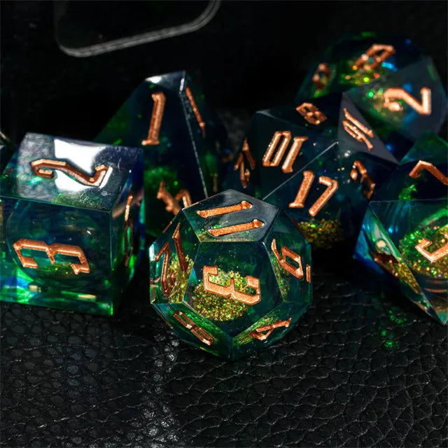 Liquid core Sharp edge dice