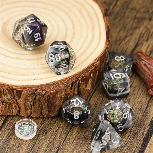 Compass dice set