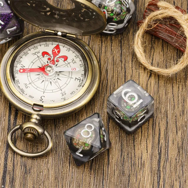 Compass dice set