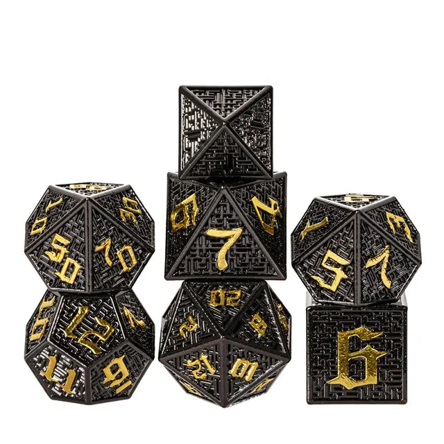 Metal dice set Zwart met goud Maze dice